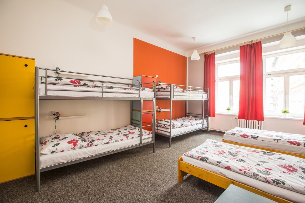 Hostel Advantage